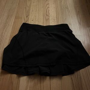Lululemon black skirt